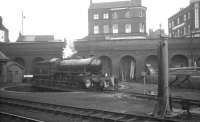 61131 on the turntable at Nottingham Victoria on 30 August 1966. The B1 had brought in the RCTS <I>Great Central Rail Tour</I> from Sheffield Victoria [see image 31846].<br><br>[K A Gray  30/08/1966]