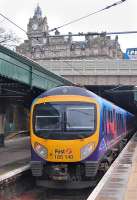 185 140 on a morning TransPennine service to Manchester Airport preparing to leave Edinburgh Waverley platform 18 on 26 February 2011.<br>
<br><br>[Bill Roberton 26/02/2011]