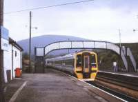 A 158 leaves Dalwhinnie in July 1991 on a southbound service.<br><br>[Ian Dinmore /07/1991]