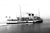 The paddle steamer <I>Waverley</I> leaves Rothesay in the summer of 1963, packed with passengers.<br>
<br><br>[Colin Miller //1963]