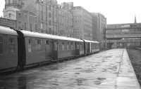 Looking along platform 6 (North) at Aberdeen on 9 June 1973 as a <br>
Swindon Cross Country unit awaits its departure time with a service for Inverness. <br>
<br><br>[John McIntyre 09/06/1973]