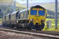 Freightliner Heavy Haul 66515 draws a train of empty coal hoppers out of Abington Down Loop on 30 May.<br>
<br><br>[Bill Roberton 30/05/2011]