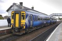 Unusually for a weekday, unit 156 509 forms the 20.27 Kirkcaldy - Edinburgh train, seen here calling at North Queensferry on 16 June.<br>
<br><br>[Bill Roberton 16/06/2011]