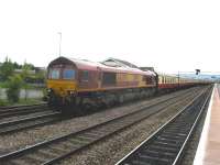 66207 arrives at Gloucester with a railtour from Stevenage. The tour was visiting branch lines in the area inluding Sharpness and Tytherington.<br><br>[Michael Gibb 02/07/2011]