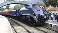 60007 <I>Sir Nigel Gresley</I> arrives with a train at Pickering on 1 October 2009.<br>
<br><br>[Colin Miller 01/10/2009]