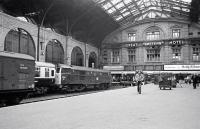 Brush class 31 no 31154 at the buffers at Liverpool Street in 1975.<br><br>[Bill Roberton //1975]