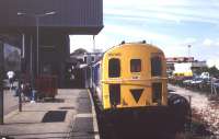 A Network South East Class 207 <I>'Thumper'</I> DEMU boarding at Bristol Temple Meads in the summer of 1991.<br><br>[Ian Dinmore /07/1991]