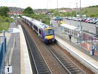 Eastbound arrival at Dunfermline Queen Margaret in May 2005.<br><br>[John Furnevel 11/05/2005]