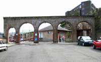 The surviving arched entrance to Greenock Central from Station Avenue in July 2005.<br><br>[John Furnevel 29/07/2005]