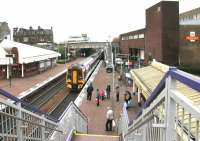 A westbound 158 arrives at Falkirk Grahamston on the last day of 2004.<br><br>[John Furnevel 31/12/2004]