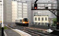 A Portsmouth line train approaching Vauxhall from the Waterloo direction on 24 July 2005.<br><br>[John Furnevel 24/07/2005]