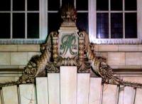 Now THAT'S a coat of arms. Located above the steps from Marylebone Road at Baker Street station [see image 5095]. Notice how the stones below the emblem are apparently cracking under its weight.<br><br>[Ken Strachan 09/11/2012]