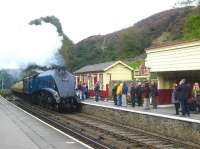 Passengers waiting at Goathland on 14 October 2009 as 60007 <I>Sir Nigel Gresley</I> arrives with an afternoon train from Whitby, ultimate destination Pickering.<br><br>[John Furnevel 14/10/2009]
