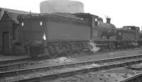 J35 0-6-0 no 64472 stands on Kipps shed, Coatbridge, in September 1961. <br><br>[K A Gray 25/09/1961]
