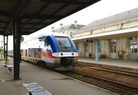 DMU 82525 arriving at Saintes station on the 14th June 2013.<br><br>[Peter Todd 14/06/2013]