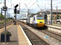 The 09.52 Aberdeen - Kings Cross HST running into Haymarket platform 1 on 9 August 2013.<br><br>[John Furnevel 09/08/2013]