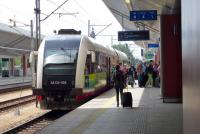 SA 133 DMU from Krakow Balice (aka John Paul II) Airport unloading at Krakow Glowny on 19 July 2012.<br><br>[Colin Miller 19/07/2012]