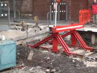 The new stop block for bay platform 1 at Chester on 26 November. To the left is what remains of the original, which suffered terminal damage when hit by an errant Virgin Voyager arriving at the station a few days earlier. [See recent news item]  <br><br>[David Pesterfield 26/11/2013]