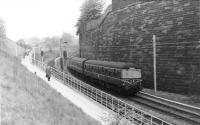 A DMU pulls away from the stop at Mount Florida heading south in 1962<br><br>[David Stewart //1962]