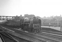 Immingham based BR 9F 2-10-0 no 92038 runs through Doncaster on the centre road in July 1963 with an up freight.<br><br>[K A Gray 06/07/1963]