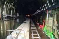 Looking into the northern (eastbound) tunnel at Woodhead in 2002.<br><br>[Ewan Crawford //2002]