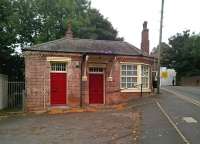 If I didn't know this was the road level access to a railway station built in 1881, I would guess it was a toll cottage built about 100 years earlier. Whitwick station, just North of Coalville on the way to Loughborough Derby Road, closed to passengers in 1931; and is now, appropriately, used by the local Historical Society. [Ref query 13610]<br><br>[Ken Strachan 19/09/2014]