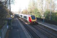 A southbound Voyager runs through Cramlington station, Northumberland, on 8 November 2007 [Ref query 8061]<br><br>[John Furnevel 08/11/2007]