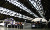 The passenger concourse at Glasgow Queen Street station in September 2005.<br><br>[John Furnevel 05/09/2005]
