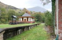 Looking south through Creagan station towards Connel Ferry on 29 September 2005. The remains of the water tower stand on the right. [See image 45990]<br><br>[John Furnevel 29/09/2005]