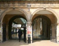 South side entrance to Hull station photographed in April 2009. [Ref query 6623]<br><br>[John Furnevel 23/04/2009]