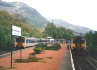 Southbound (left) and nortbound services cross at Ardlui in May 1998.<br>
<br><br>[David Panton 23/05/1998]