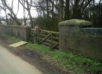 The lower and plainer bridge parapet on the left belonged to the Stratford-on-Avon and Midland Joint; while the blue brick and dressed stone on the right was Great Central. Perhaps this was why the MS&L was nicknamed the 'Money Sunk and Lost', and the GC the 'Gone Completely'. The S&MJ trackbed is now a nature reserve.<br><br>[Ken Strachan 04/02/2011]