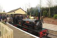 <I>'Sybil Mary'</I> [Hunslet Engineering 921/1906] in action on the Statfold Barn Railway on 28 March 2015.<br><br>[Peter Todd 28/03/2015]