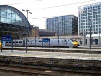 Virgin East Coast 91107 <I>Skyfall 007</I> remains unshaken alongside a classmate at Kings Cross on 15 April 2015.<br><br>[Andrew Wilson 15/04/2015]