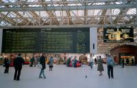 The concourse at Glasgow Central in 1987. Departures at 1545 were; 1545 Cathcart Outer, 1545 Largs, 1545 Carlisle (via Barrhead), 1555 Gourock, 1555 Neilston, 1557 East Kilbride, 1600 Ayr, 1602 Cathcart Outer, 1605 Gourock, 1605 Cathcart Inner, 1610 Newton, 1615 Barrhead, 1620 Largs and 1620 Neilston. Arrivals were from; London, Cardiff, Taunton and Carlisle.<br><br>[Ewan Crawford //1987]