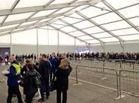 At 17:20 staff are reporting smaller queues and fewer people taken unawares.<br><br>[Colin McDonald 22/03/2016]
