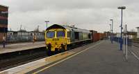 66517 passing northbound through Banbury.<br><br>[Peter Todd 24/03/2016]