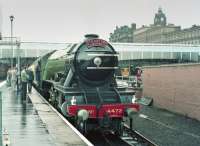 <h4><a href='/locations/E/Edinburgh_Waverley'>Edinburgh Waverley</a></h4><p><small><a href='/companies/N/North_British_Railway'>North British Railway</a></small></p><p>4472 'Flying Scotsman' at Waverley having handed 'The Fair Maid' over to a diesel. 66/132</p><p>01/10/1983<br><small><a href='/contributors/Bill_Roberton'>Bill Roberton</a></small></p>