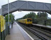 Bache (pronounced 'Baitch') is in north Chester and the last stop before the terminus. A service from Liverpool stops on 29/06/2016.<br><br>[David Panton 29/06/2016]