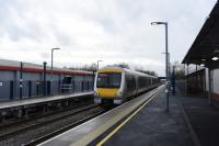 This was a very dull and dank day. Hopefully by December, the line from Oxford Main Station to Marylebone will be fully open. Last time I was in Oxford, the old bay platform was being overhauled.<br><br>[Peter Todd 09/01/2016]