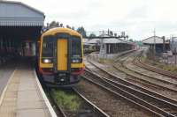 A SWT service to Romsey via Southampton waits to depart from the east end bay platform (6) at Salisbury on 21 June 2016.<br><br>[John McIntyre 21/06/2016]