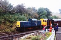Immaculately liveried 14901 runs round its train at Birkhill Station coupled to the equally well dressed 20020 with a small crowd of admirers taking close up photos.<br><br>[Charlie Niven //1992]