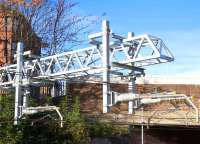 Shiny new cantilever at Keppochhill Road on 5 November. Must be nearly a whole Meccano No. 10 outfit in there.<br><br>[Colin McDonald 05/11/2016]