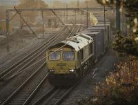 Having been passed by several passenger services, Freightliner 66953 pulls out of the Down Loop at Barton & Broughton to continue its journey from Daventry to Coatbridge on 29th November 2016.<br><br>[Mark Bartlett 29/11/2016]