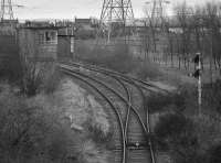 Kincardine Station signalbox after closure, with the power station siding to the right. 1987.<br><br>[Bill Roberton //1987]