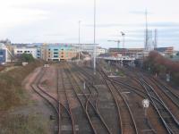 Close up of Dundee West: Dundee West yard, seen on 29th November. Dundee is one of the largest cities in Britain with no rail freight facilities - but development of an intermodal railhead at Dundee West has not yet materialised, in part due to the City council's opposition to rail container handling adjacent to its 'digital media park'. The wider site formerly hosted a Freightliner terminal, closed in 1987. Dundee station is to the right.<br><br>[David Spaven 29/11/2016]