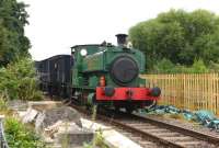 The Barclay Pug was working a shuttle freight train on the main line. On loan from the Rocks by Rail outfit near Cottesmore. Apparently it is the Pug or the King as working engines. None of their other engines are fit for service. Shame really as they have an excellent collection.<br><br>[Peter Todd 27/08/2016]