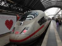 An ICE, German chic, at Frankfurt Hauptbahnhof. This is a colossal terminus station with 24 platforms above ground and 8 below ground. (For comparison purposes, Waterloo has 24 platforms (2 formerly International platforms out of use), 4 at Waterloo East and 8 underground platforms.)<br><br>[Veronica Clibbery /08/2016]