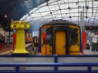 The E & G milepost at Glasgow Queen Street.<br><br>[Bill Roberton 26/02/2017]