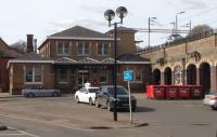 Lower Kings Road entrance to Berkhamsted.<br><br>[Veronica Clibbery 26/03/2017]